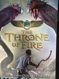 The Throne of Fire (The Kane Chronicles Book 2)